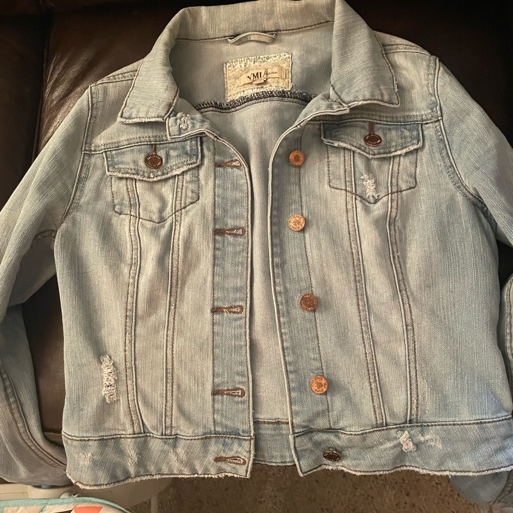 Cropped denim jacket